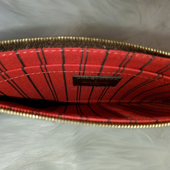 LOUIS VUITTON MM Neverfull Pouch - Picture 4 of 6